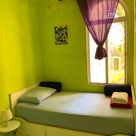 Room 4 rent San Salvador Buitenkant foto