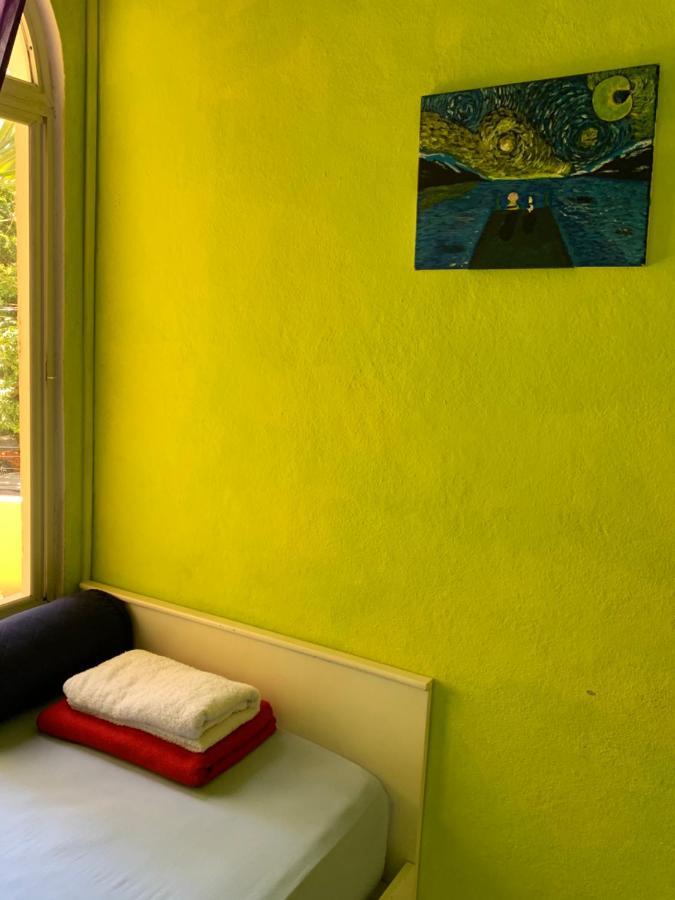 Room 4 rent San Salvador Buitenkant foto